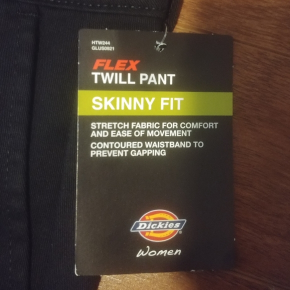Women's Dickies skinny fit work pants - Picture 2 of 3